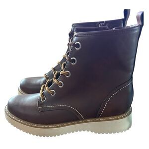 Madden Girl size 8.5 Kent combat boots with laces and side zipper.